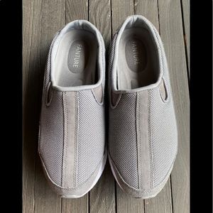 NEW Fanture Women’s Mesh Breathable Grey Clog Mule